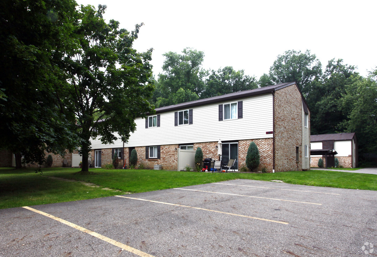 Building Photo - Stone Bridge Apartments