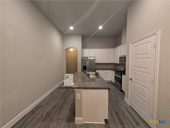 Building Photo - 1211 FM-306 E