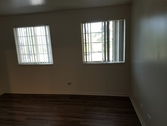 Foto del edificio - 1350 S Lorraine Rd