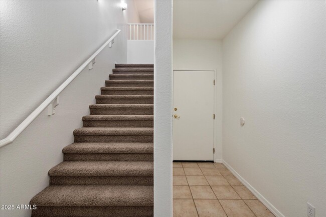 Building Photo - 15221 N Clubgate Dr