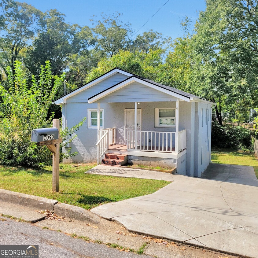 Primary Photo - 1093 Windsor St SW