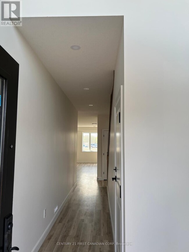 Building Photo - 1147 Hobbs Dr
