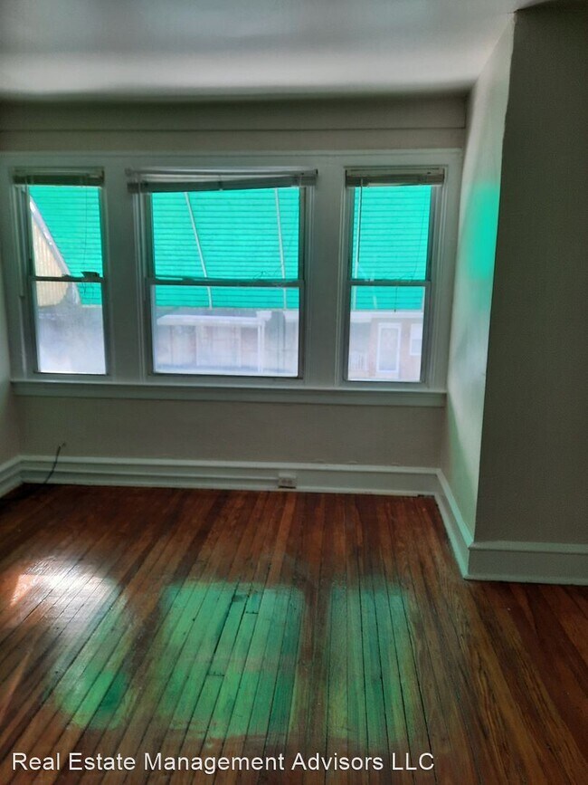 Building Photo - 3 br, 1 bath House - 2525 LLoyd St