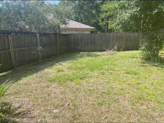 Building Photo - 10308 Hearthside Dr