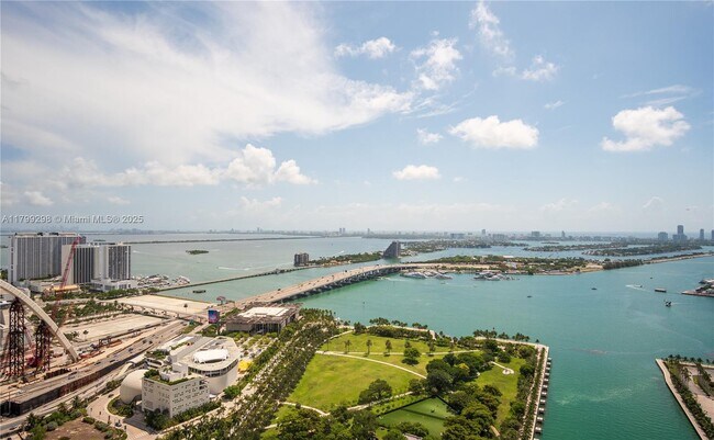 Building Photo - 888 Biscayne Blvd