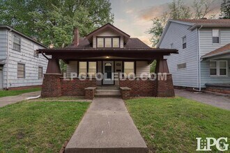 Building Photo - 2247 Georgetown Ave