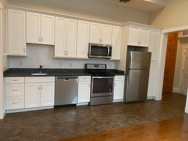 Building Photo - 9 Mt Vernon St