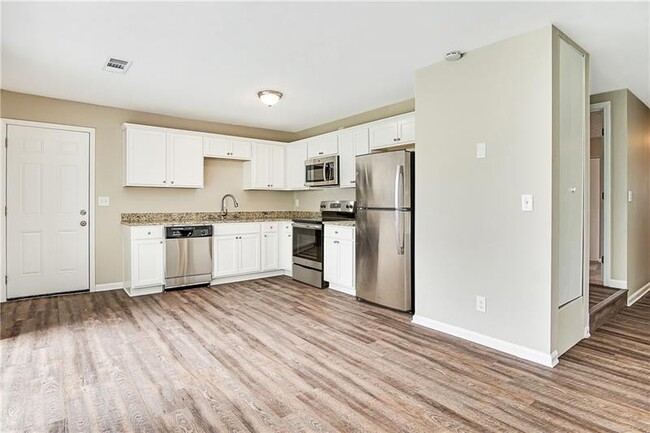 Building Photo - 3205 Cadiz Cir