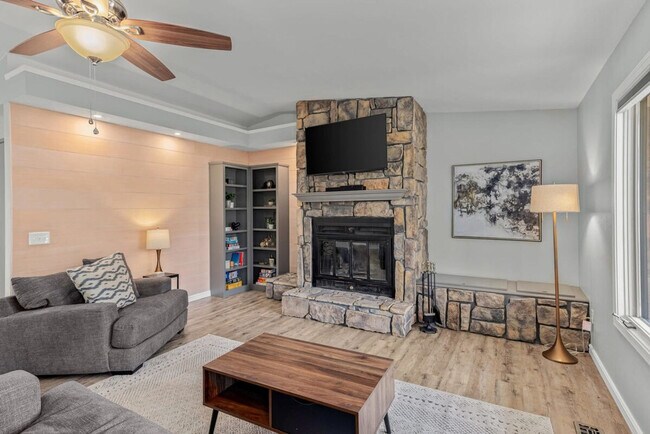 Foto del edificio - 2 Felton Ln