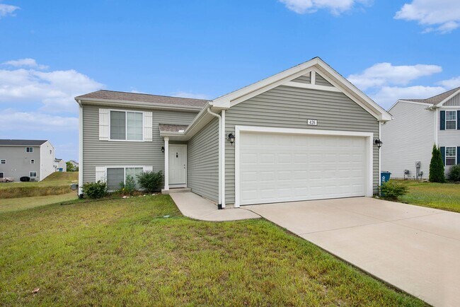 Foto del edificio - Spacious and well-maintained home for lease