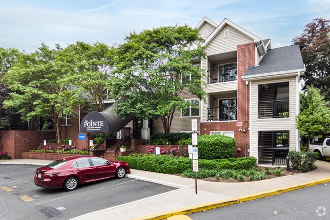 Pointe At Park Center