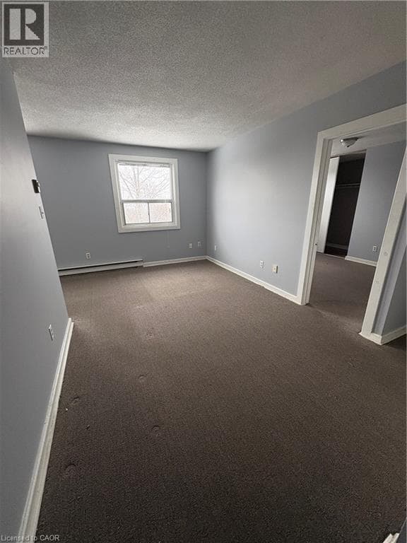 Photo du bâtiment - 524 Main St W