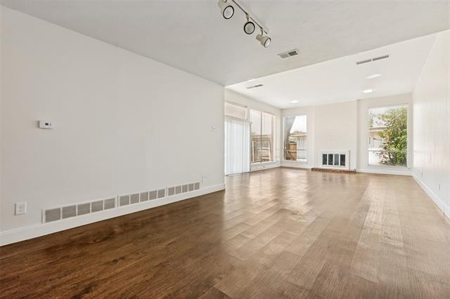 Foto del edificio - 3611 Stables Ln