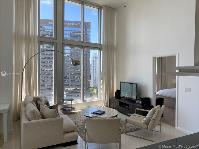 Building Photo - 485 Brickell Ave
