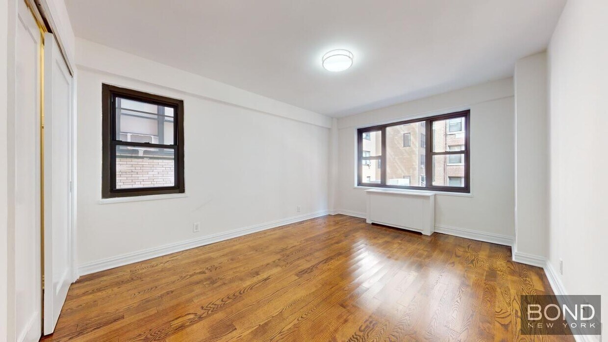 Primary Photo - 405 E 56th St