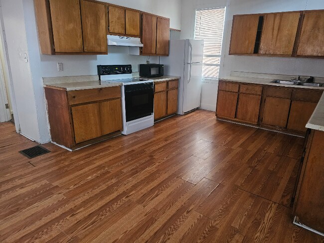 Foto del edificio - 640 E Northern Ave