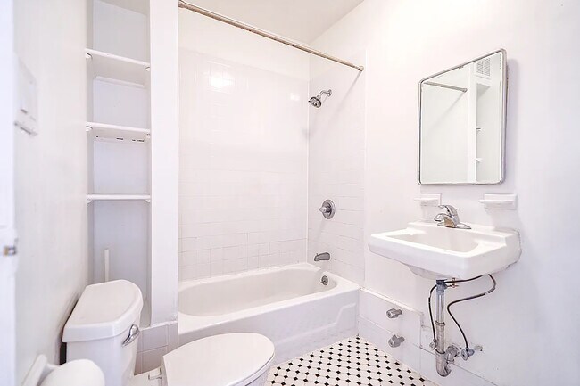 Foto del edificio - 676 Degraw St