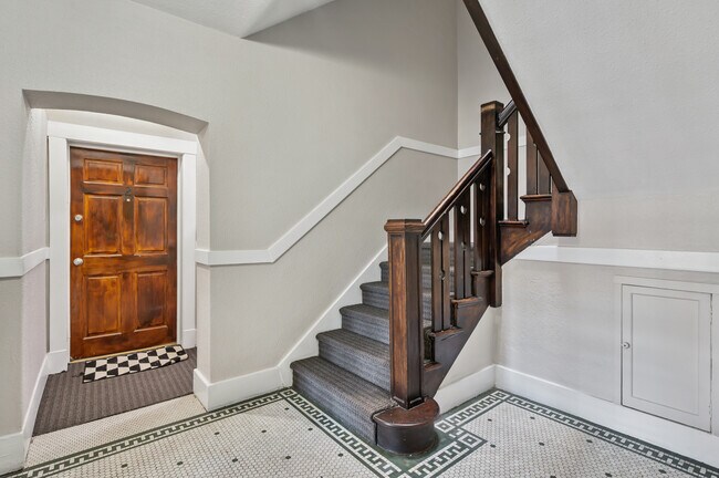 Foto del edificio - 718 N Grant St