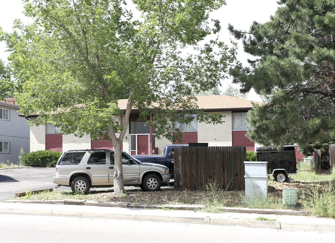 Building Photo - 2870 Montebello Dr W