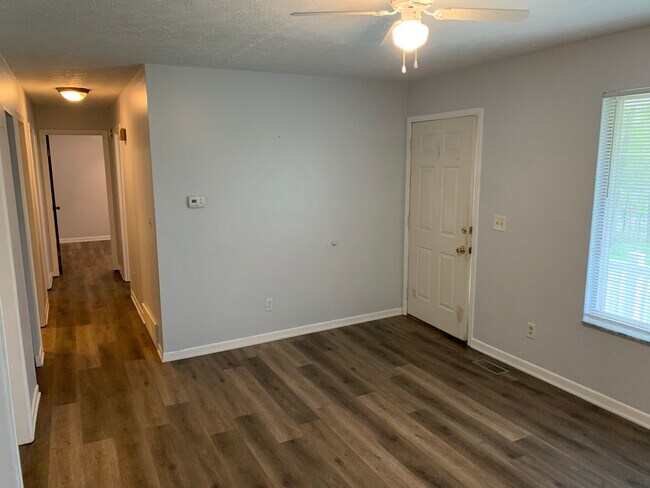 Building Photo - 3030 Wilson Rd