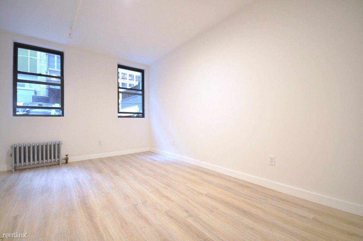 Foto del edificio - 243 W 54th St