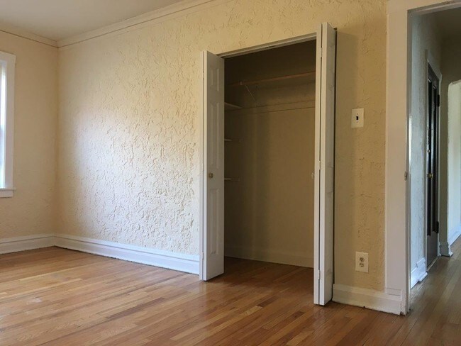 Foto del edificio - 2242 N Monticello Ave