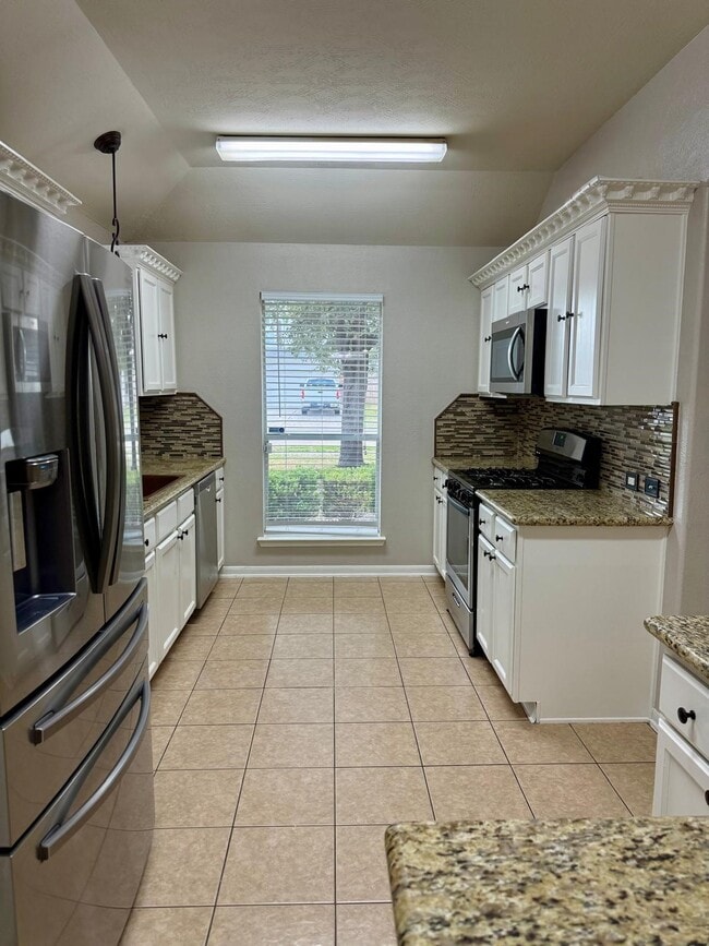 Building Photo - 19011 Bressingham Dr