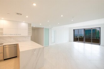 Building Photo - 201 Crandon Blvd