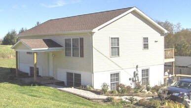 Building Photo - 1810 Brooksfield Rd