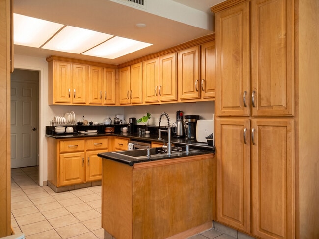 Building Photo - 3790 Nuttree Ln