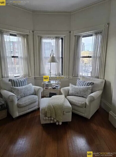 Foto del edificio - 923 Beacon St