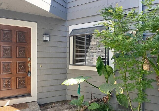 Foto del edificio - CAMPBELL - Spacious townhome with central ...