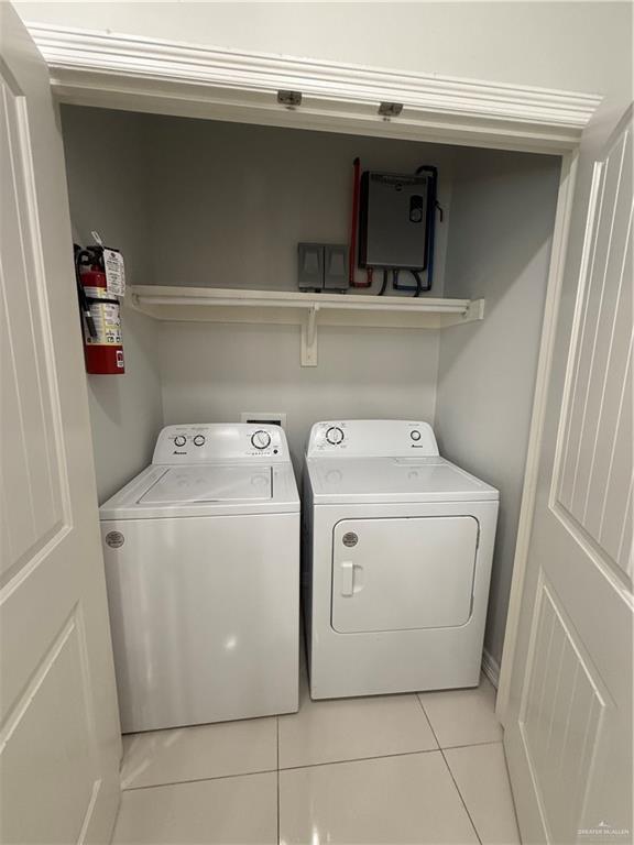 Foto del edificio - 12 West Dr