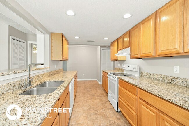 Building Photo - 454 Nogales Ave NE