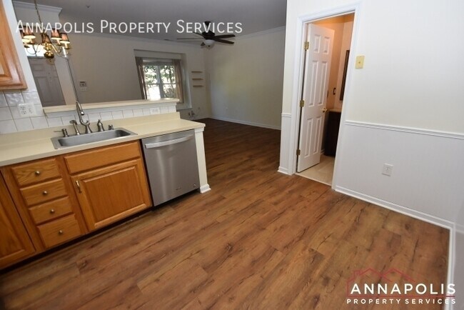 Building Photo - 8725 Spring Brook Way