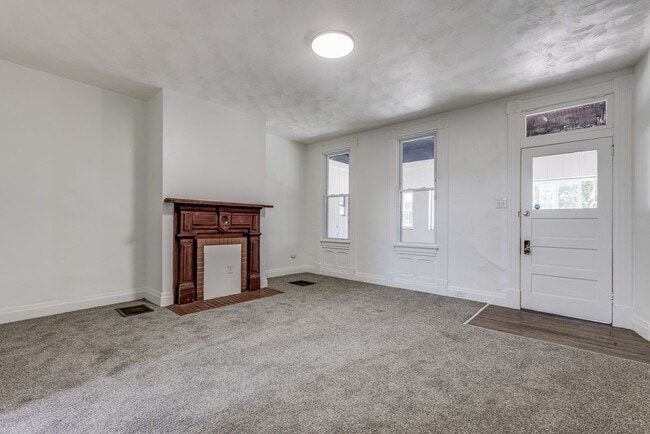 Photo - AVAILABLE NOW - Beautifully RENOVATED 3 Bedroom Home w/ TONS of Natural Light!