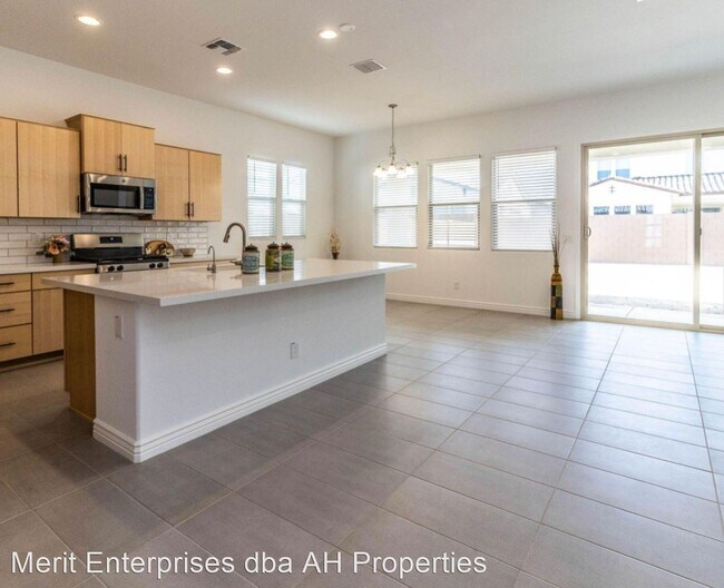 Foto del edificio - 5 br, 4 bath House - 21063 E MAYBERRY RD