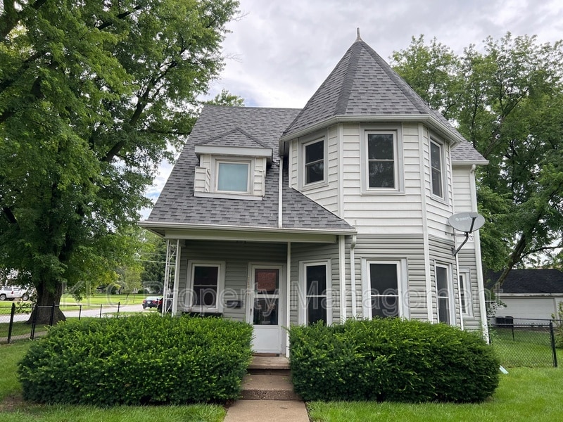 1134 Rapids St, Adel, IA 50003 House Rental in Adel, IA