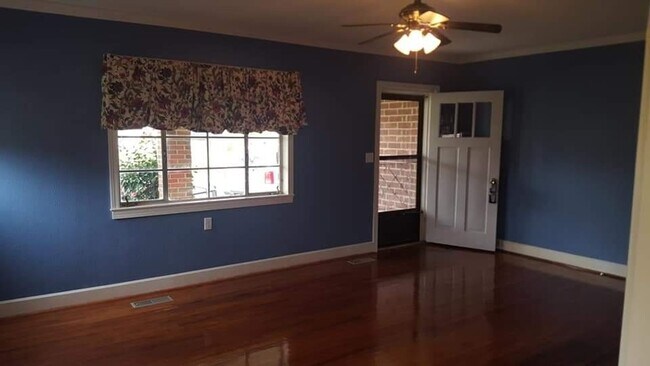 Building Photo - 304 Bob St, Coffee Springs, AL