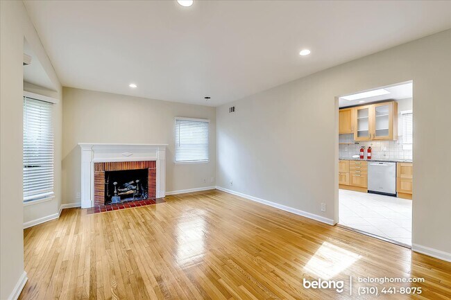 Building Photo - 11242 Braddock Dr