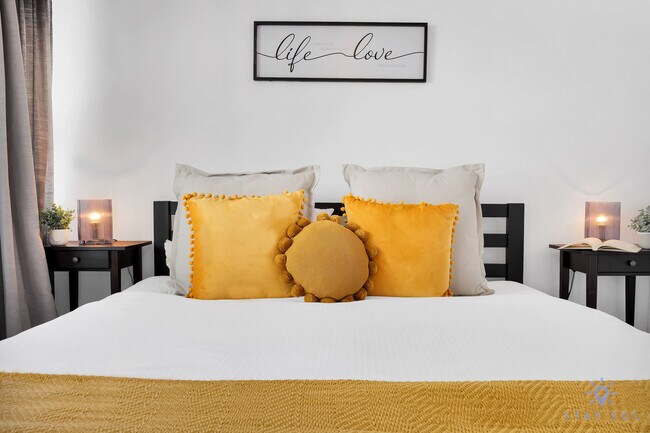 Foto del edificio - 5225 Collins Ave