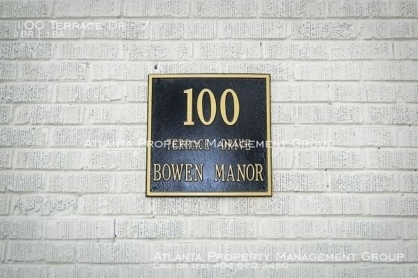 Foto del edificio - 100 Terrace 7