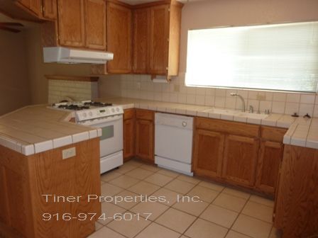 Building Photo - Great Four Bedroom in Citrus Heights