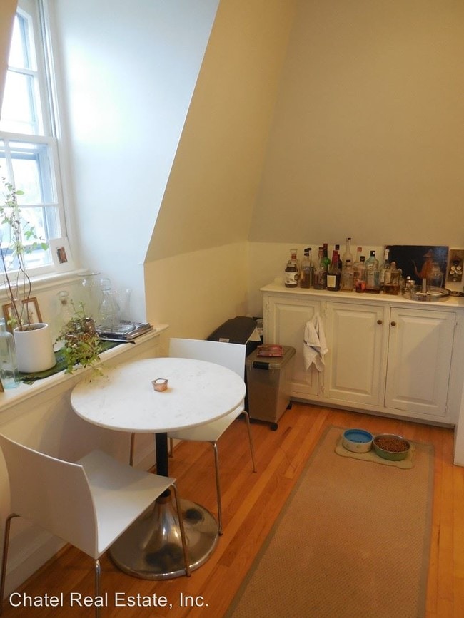 Foto del edificio - 3241 N St NW