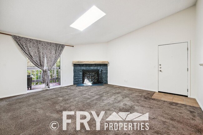 Foto del edificio - Great Condo In Windsor Community