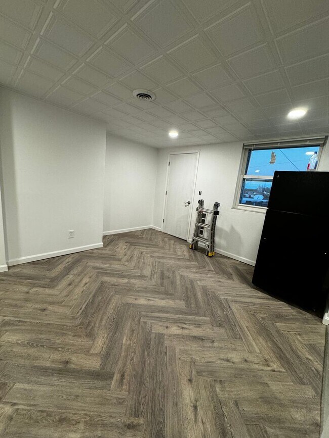 Foto del edificio - 4711 Liberty Ave
