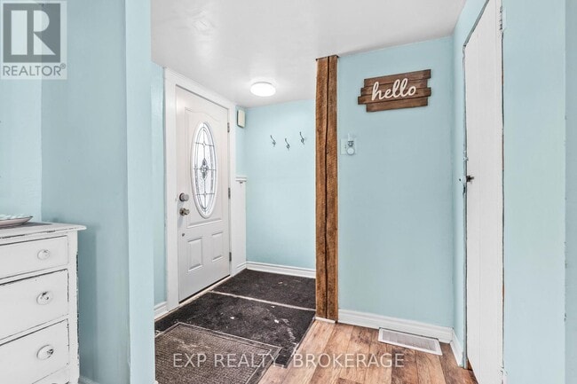 Photo du bâtiment - 590 Queen St