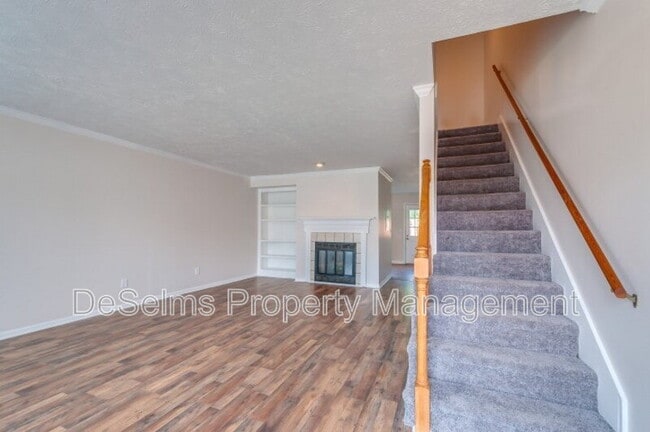 Foto del edificio - 302 Ash Forge Dr
