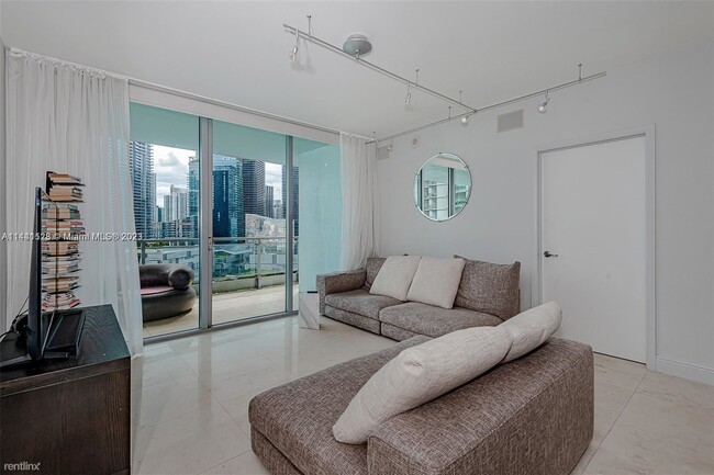 Foto del edificio - 2 br, 2 bath Condo - 90 SW 3rd St Apt 2002