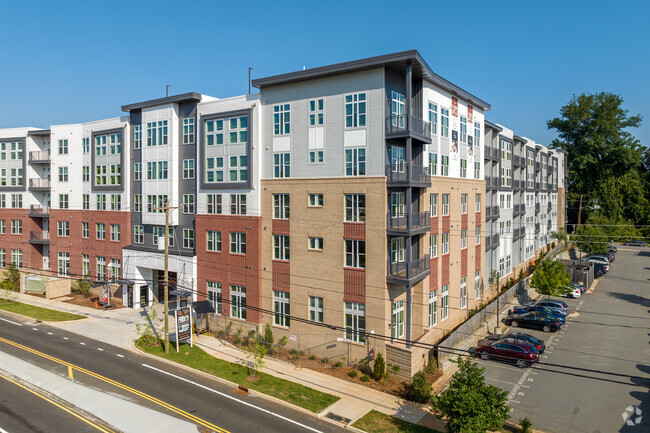 Alta West Morehead - Apartments in Charlotte, NC | Apartments.com